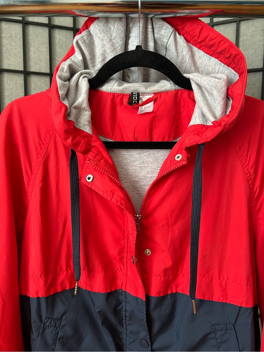 Red & Navy Blue Windbreaker Jacket Women’s Size Small with Adjustable Waist